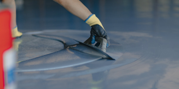 Pintar Fachadas de Casas Unifamiliares / Chalets en Barcelona · Pintura y Pavimentos para Pintar Garajes y Parkings