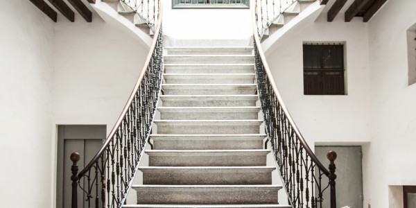 Rehabilitación y Restauración de Fachadas Sant Salvador de Guardiola · Pintado de Escaleras, Patios Interiores, Patios de Luces, Ascensores